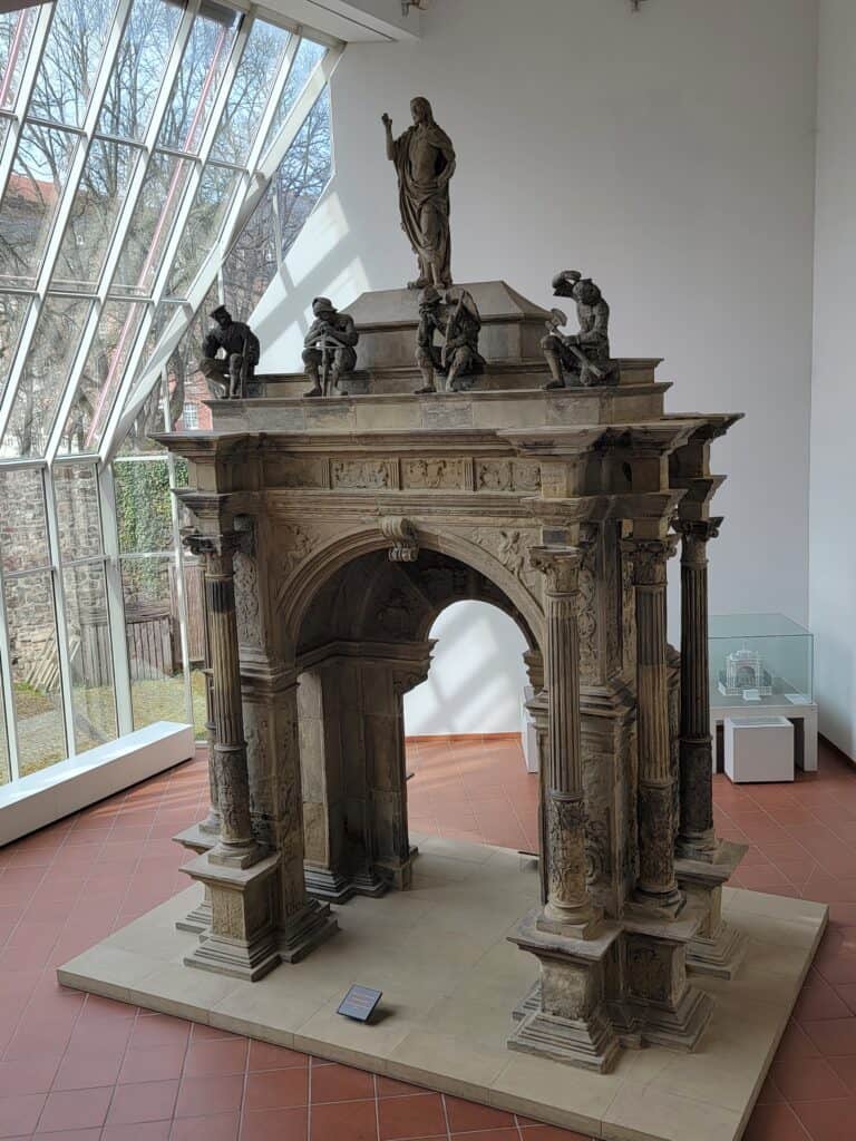 Stone arch in the Rheinische Landesmuseum Trier