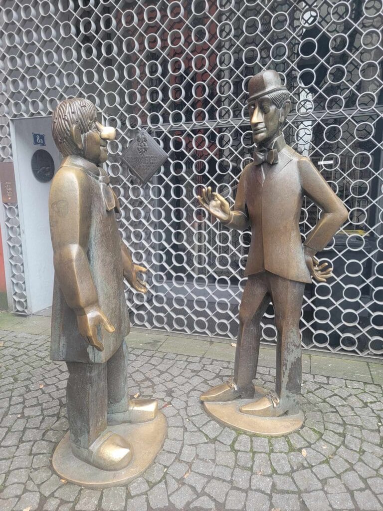 Bronze sculptures of Tunnes and Schal in Cologne