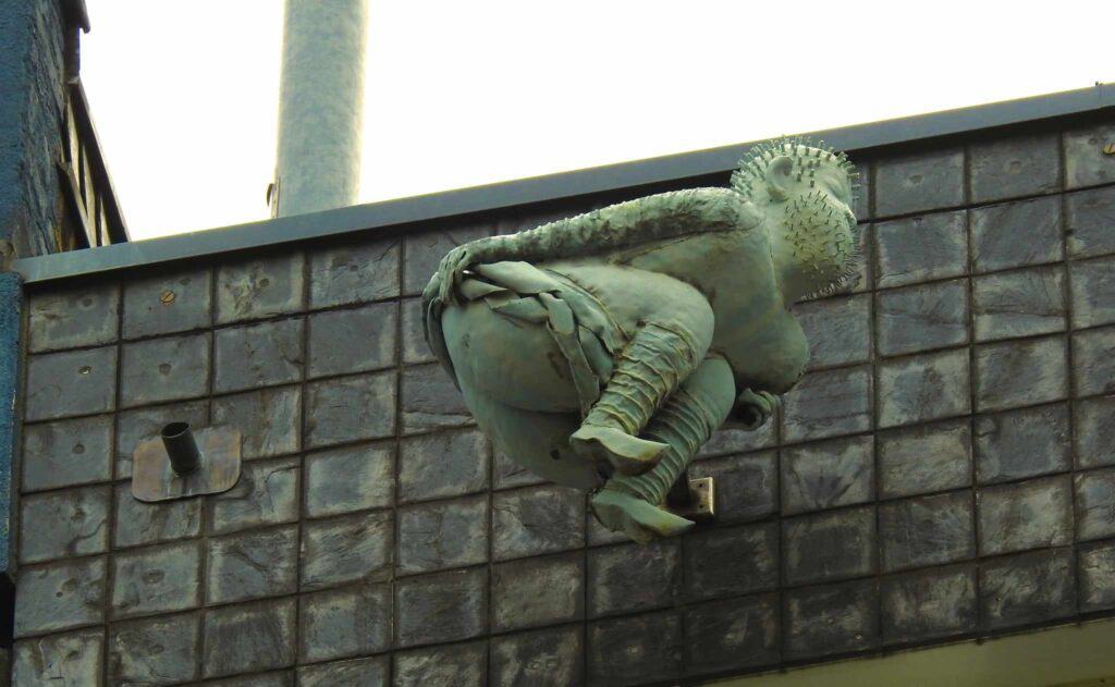 The infamous kallendresser sculpture of Cologne moons city hall from a building across the street