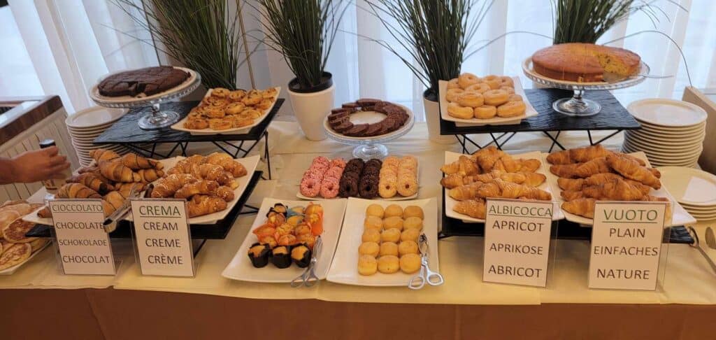 Fresh-baked sweets at the Grand Continental Hotel Tirrenia breakfast buffet