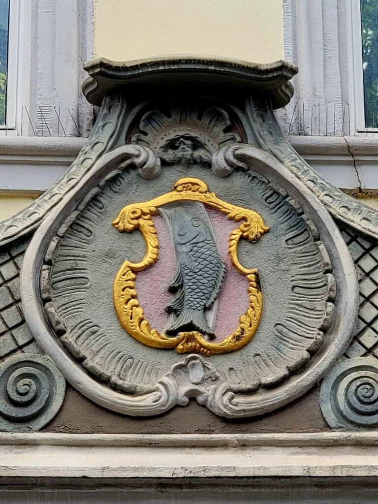 The Kaiserslautern carp above the entrance to the old city hall