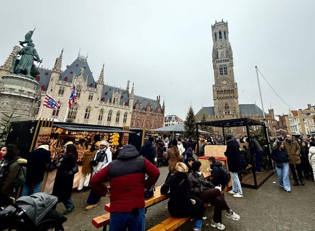 Bruges Christmas Market 2026: Winter Glow, Waffles & an Actual Michelangelo 7 Markt Square during the Bruges Christmas market