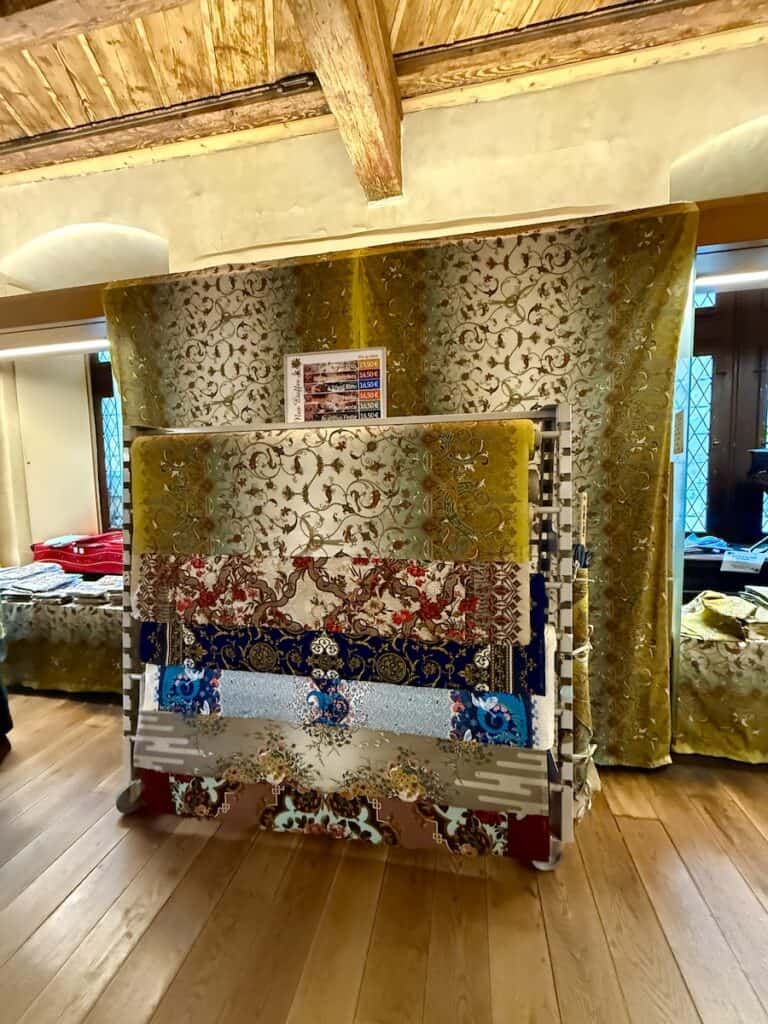 Mulhouse Christmas Market 2026: The Most Elegant Surprise in Alsace 10 Fabrics from the Mulhouse Christmas market