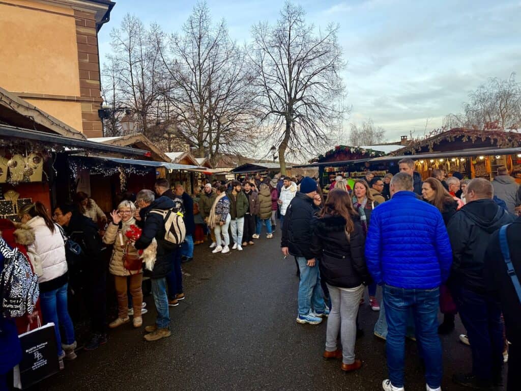 Riquewihr Christmas Market 2026: The Most Medieval Market in Alsace 8 Christmas stalls at the Riquewihr Christmas market