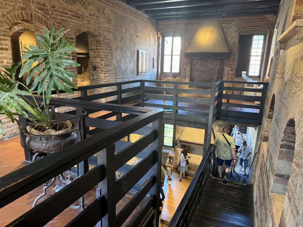 Juliet's Balcony in Verona: New Entrance, New Fee, Still Worth It in 2026? 5 Inside Juliet's house in Verona