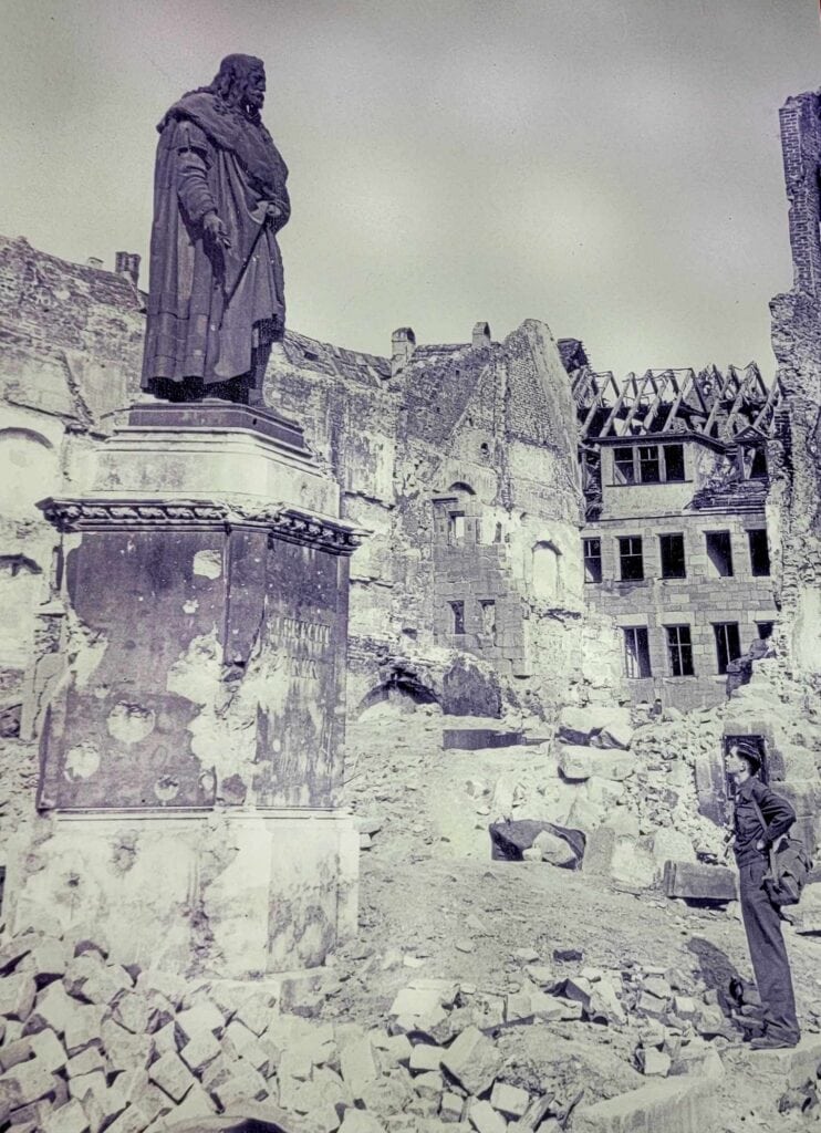 Is Nuremberg Worth Visiting? My Answer in 2026 2 Albrecht Durer statue in Nuremberg surrounded by rubble after the war