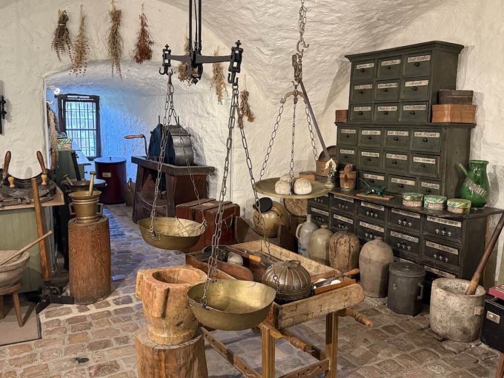 German Pharmacy Museum Heidelberg: Why You Shouldn't Skip It 5 Measuring devices and tools for making medicines in the German Pharmacy Museum